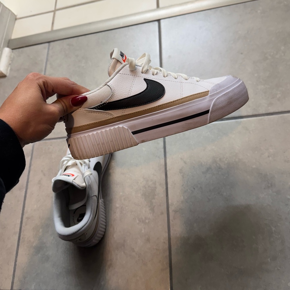 Nike women’s court legacy